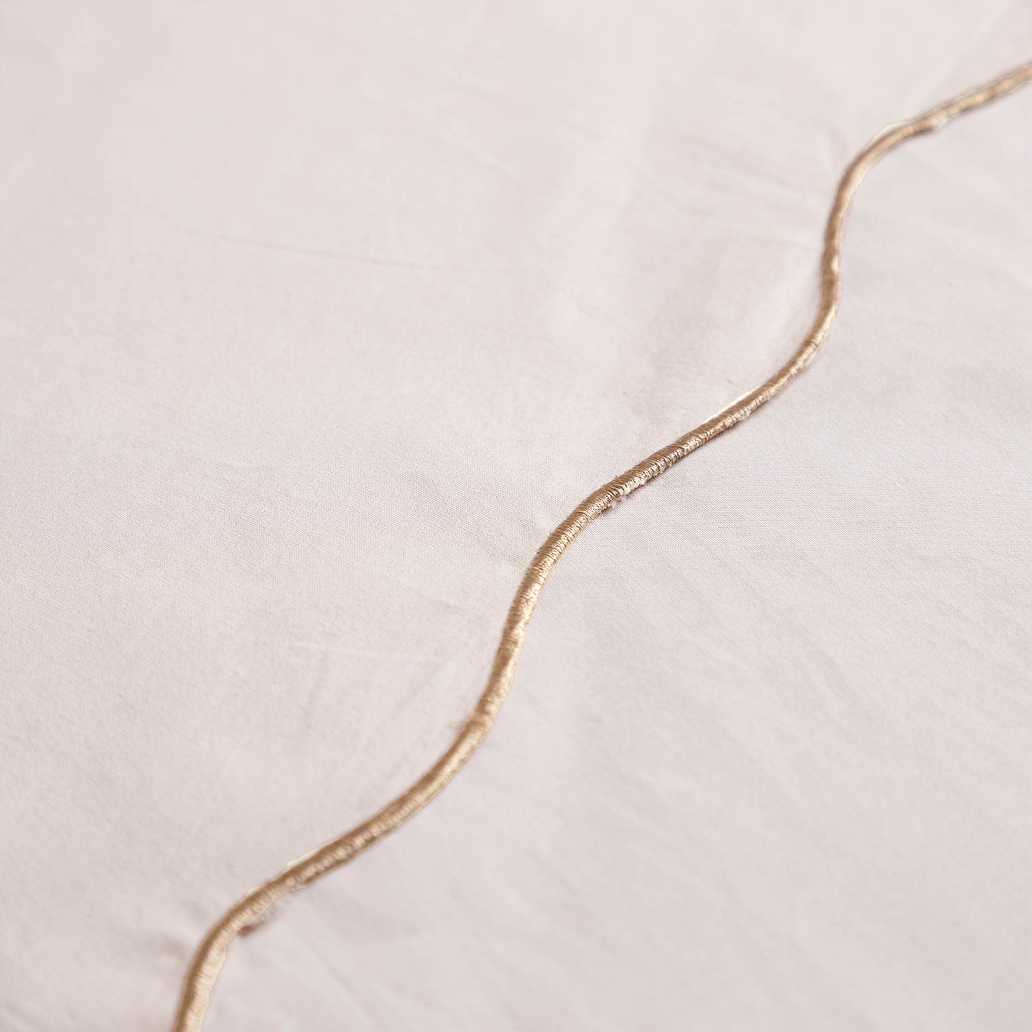 Camelia Cotton Percale Bedsheet Set - Cotton - Hand Woven - Ajaypee Carpets (Thumbnail 4)