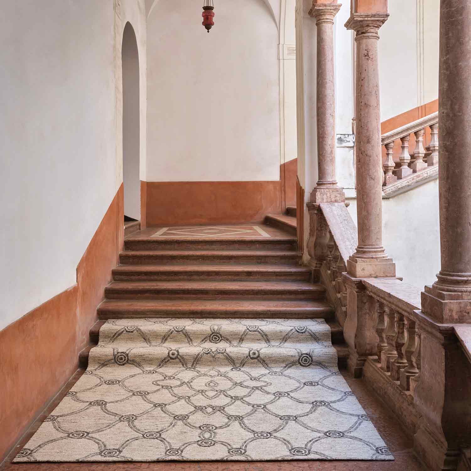 Gusita Hand Tufted Woollen Rug By Mariella Ienna – Cotton Hand Tufted handmade carpet by Ajaypee Carpets