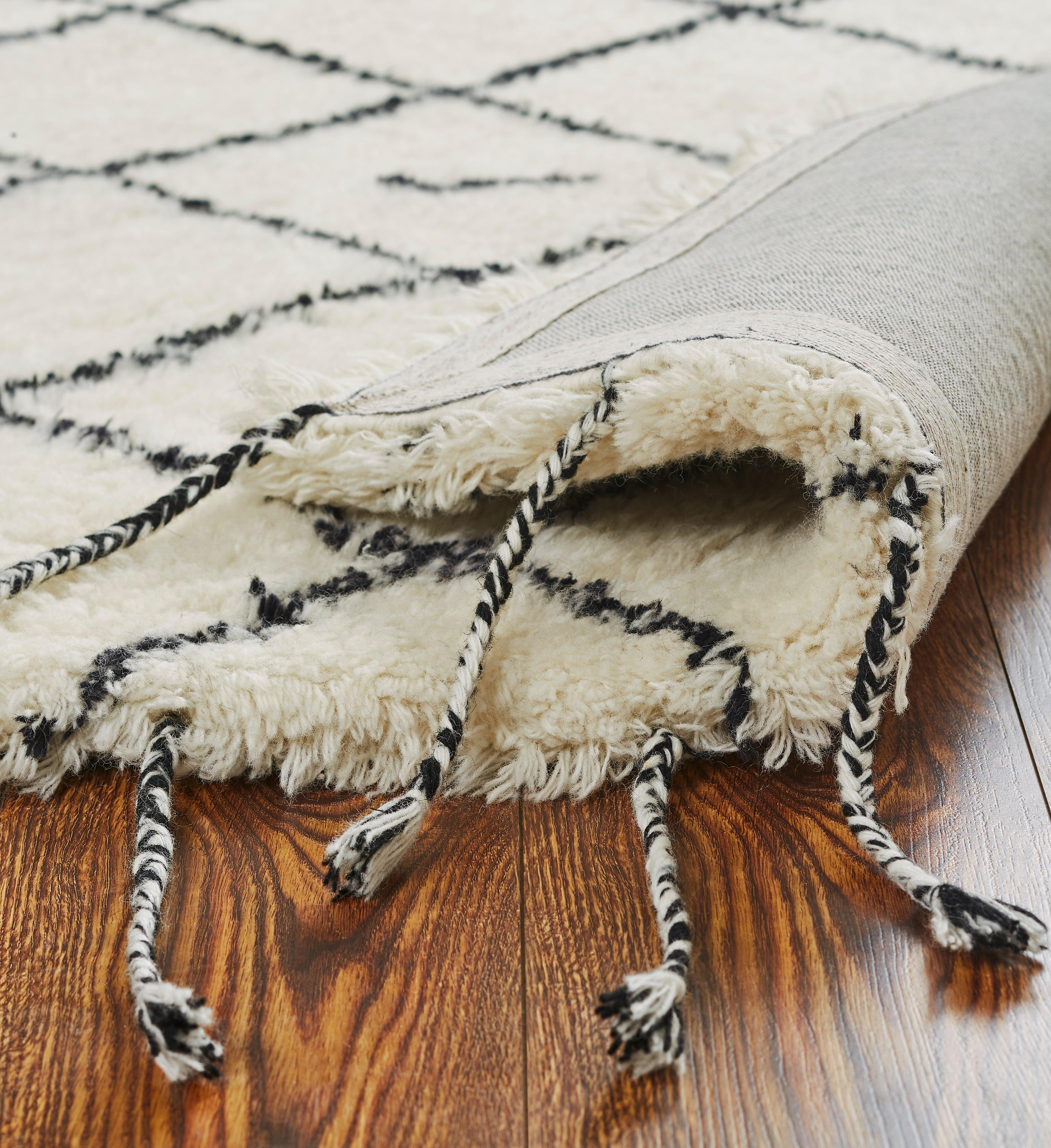 Wool HandTufted Carpet - Cross White /Black - Cotton - Hand Tufted - Ajaypee Carpets (Thumbnail 4)